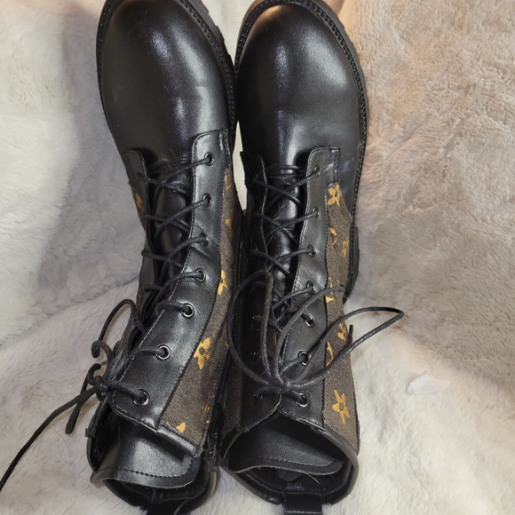 Combat boots - Picture 4 of 7